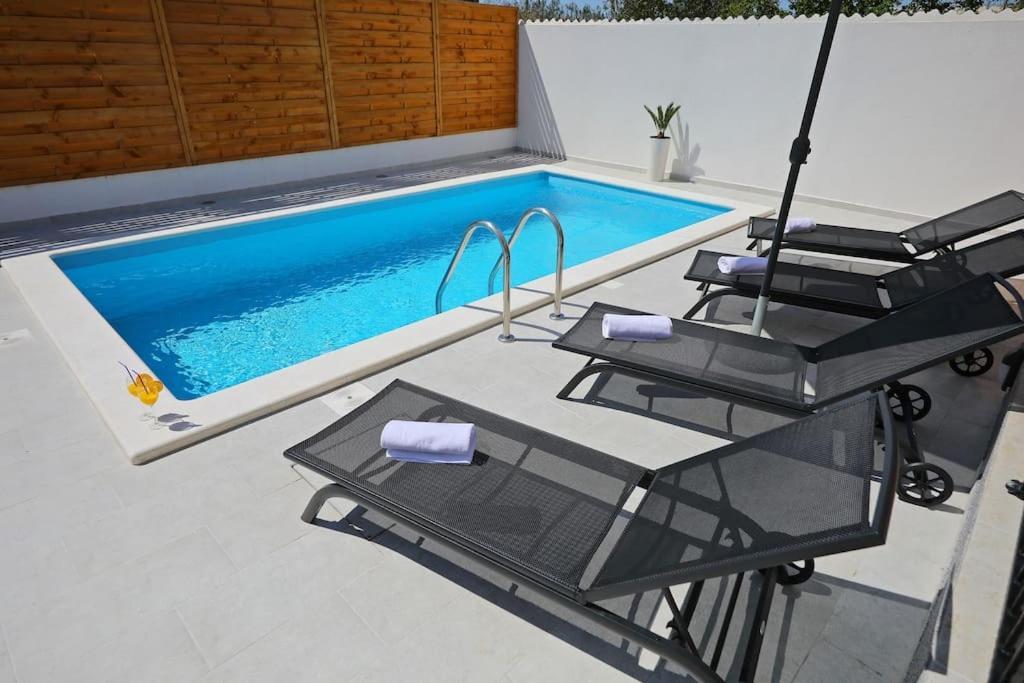 Luxury Apartment Petra With Private Pool Ζαντάρ Εξωτερικό φωτογραφία
